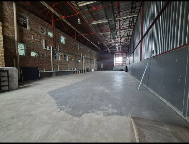 385M² WAREHOUSE TO LET IN KRUGERSDORP CENTRAL